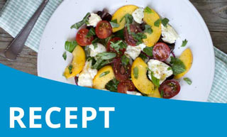Salade Caprese met nectarine